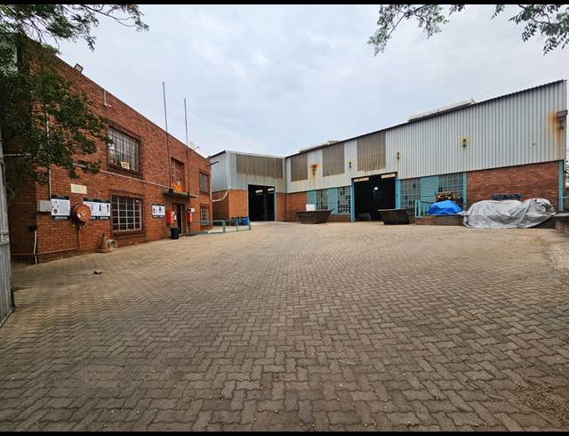 2,229M² FACTORY FOR SALE IN ANDERBOLT